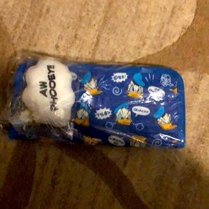 Harvey’s NWT Donald wallet